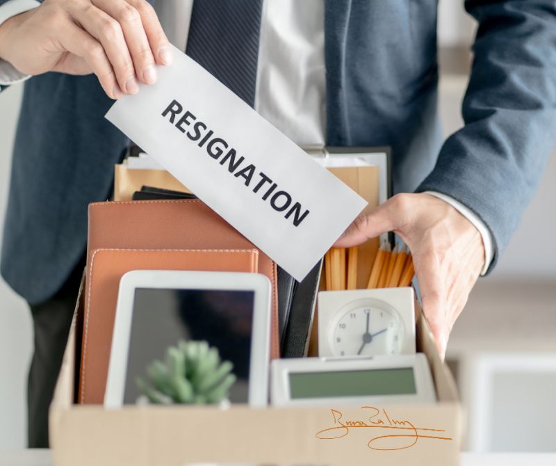 ئەم ۳ نهێنییە بزانە پێش ئەوەی کارمەندە باشەکانت بڕۆن...